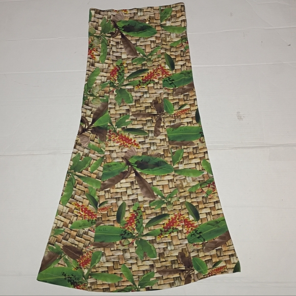 Lanca Perfume Dresses & Skirts - ❤️LANCA PERFUME MIDI PLEATED BACK SKIRT SIGNED LEAVES 26" WAIST